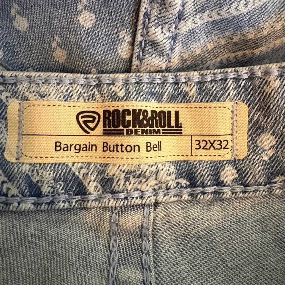 NWT Rock & Roll Denim Bargain Button Bell Bottom Bandana Print Jeans 32x32 Flare - Picture 7 of 9